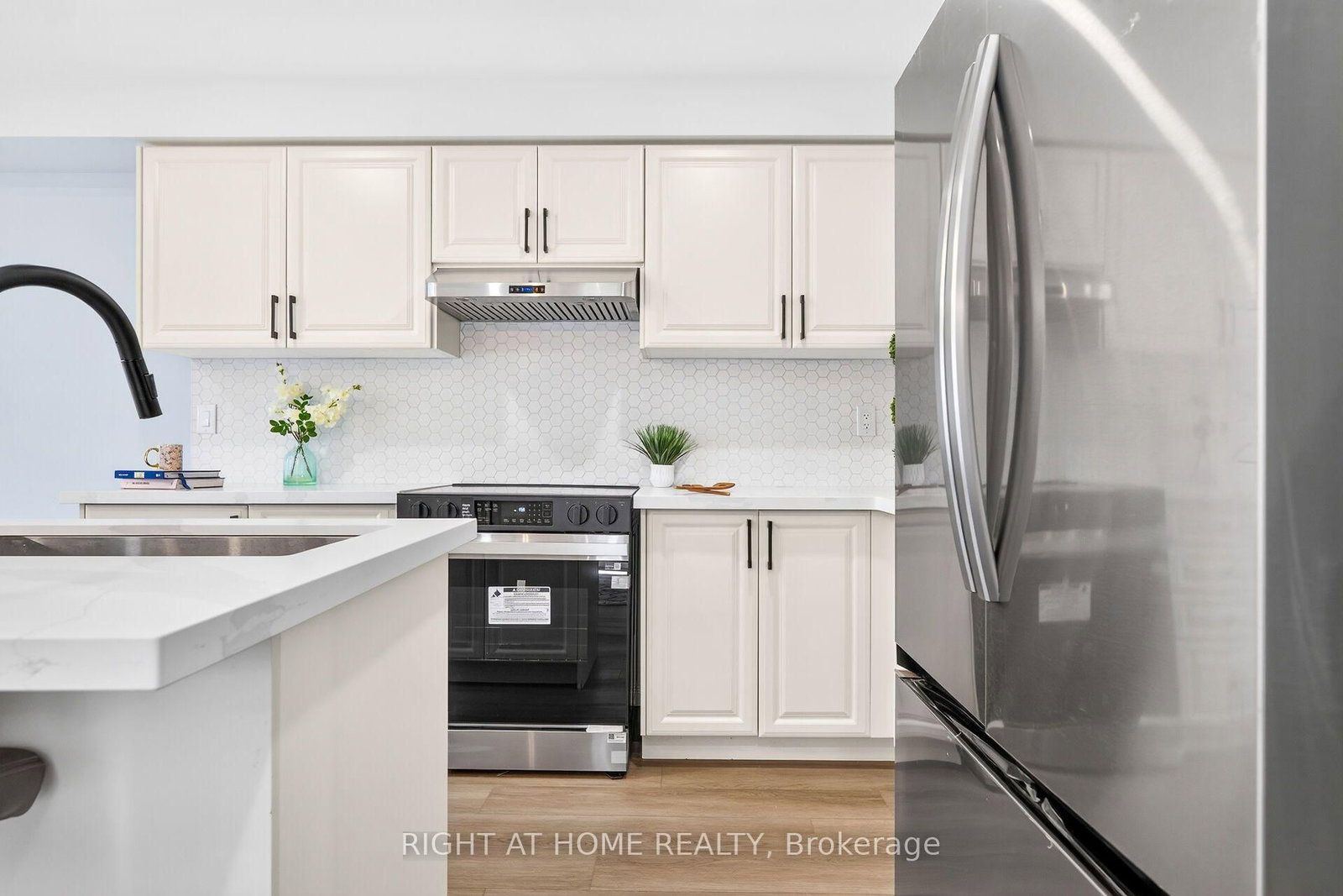 31 McCargow Drive • Haldimand, ON photo 10