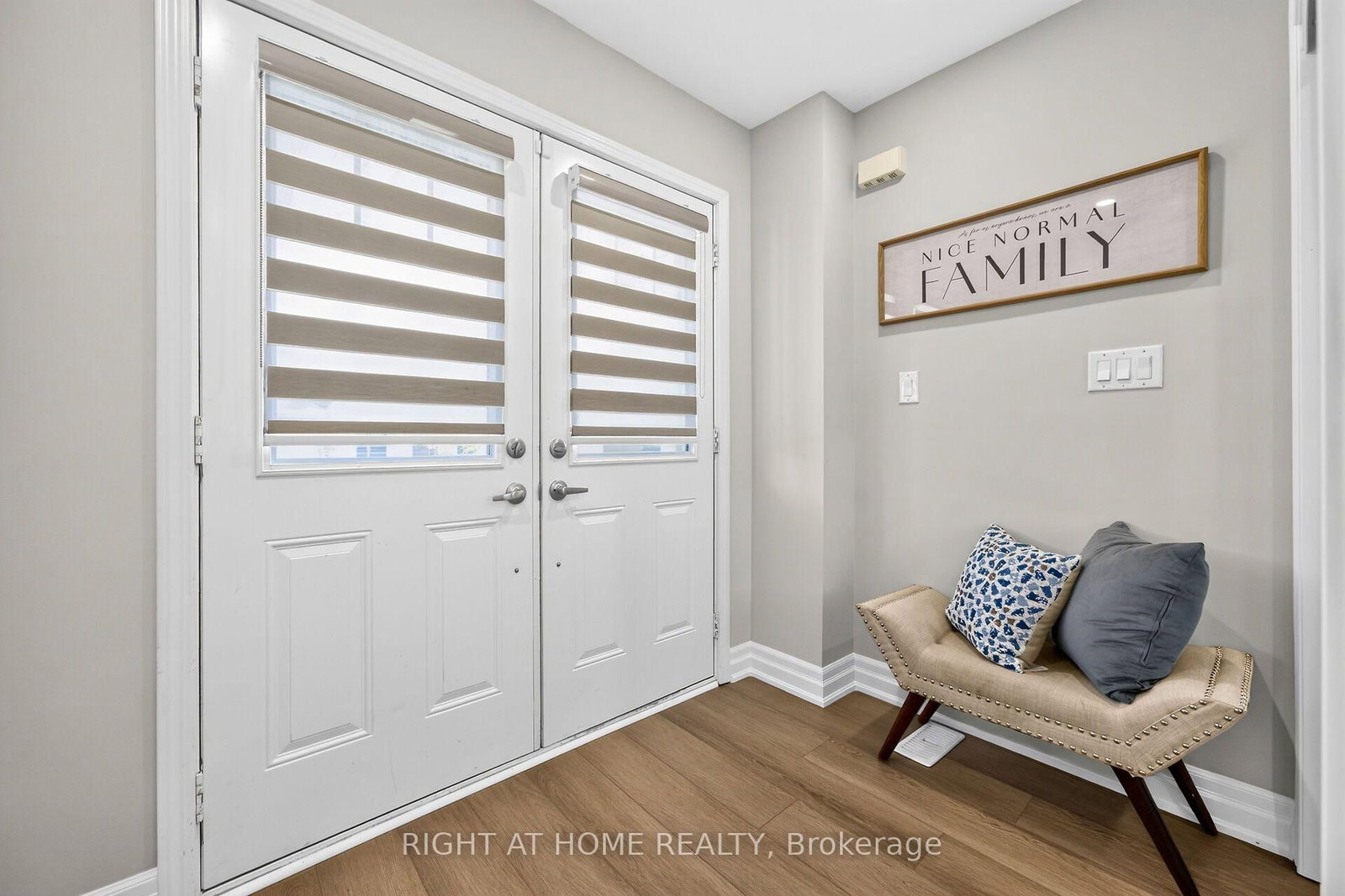 31 McCargow Drive • Haldimand, ON photo 3