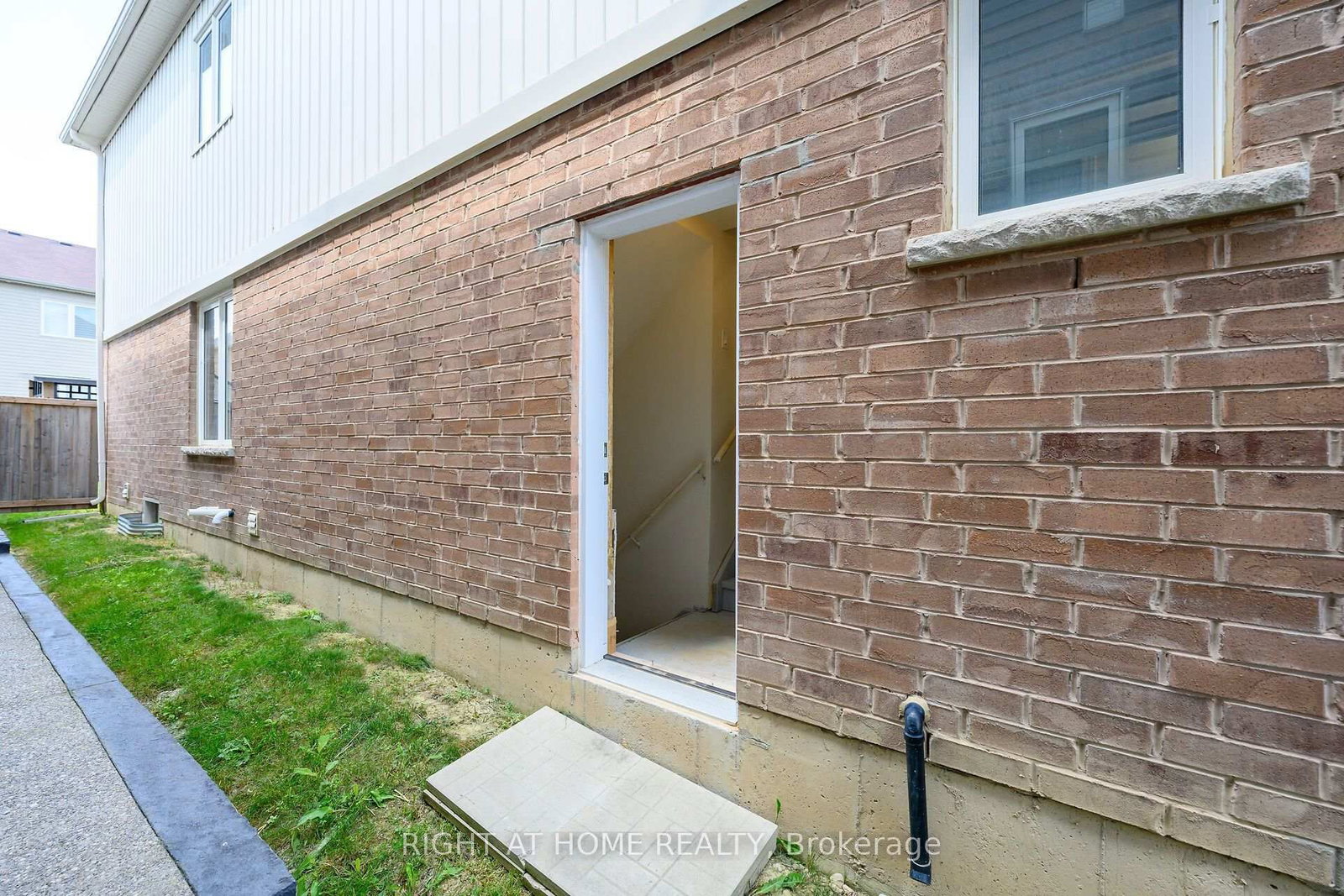 31 McCargow Drive • Haldimand, ON photo 43