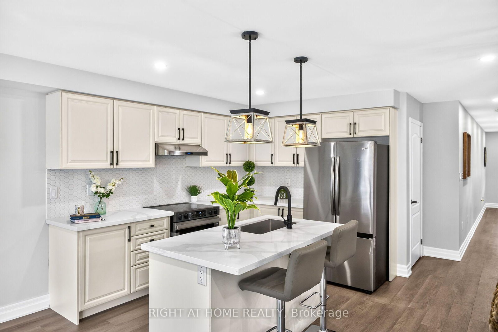 31 McCargow Drive • Haldimand, ON photo 8