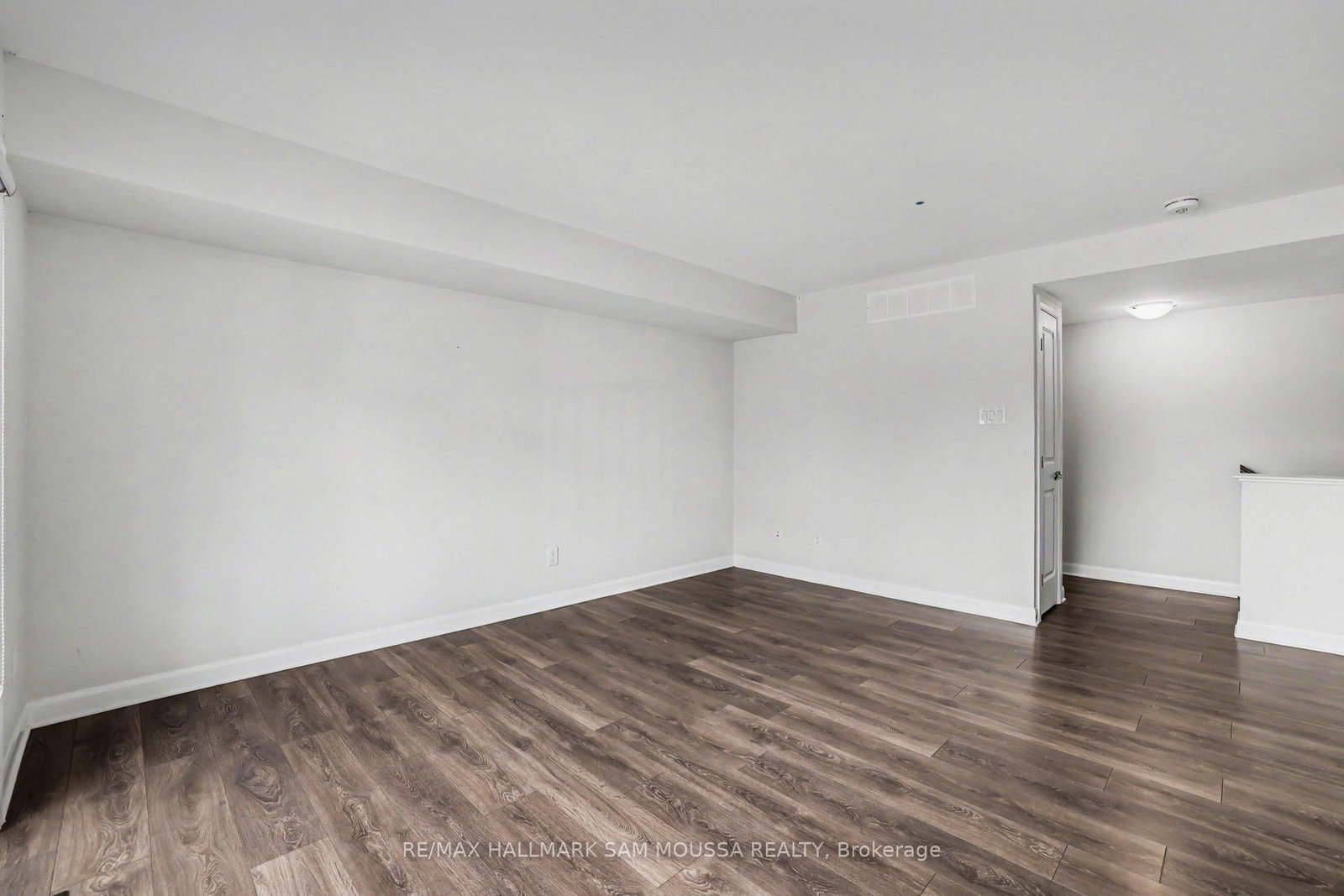 215 Eldorado Private • #A • Ottawa, ON photo 11