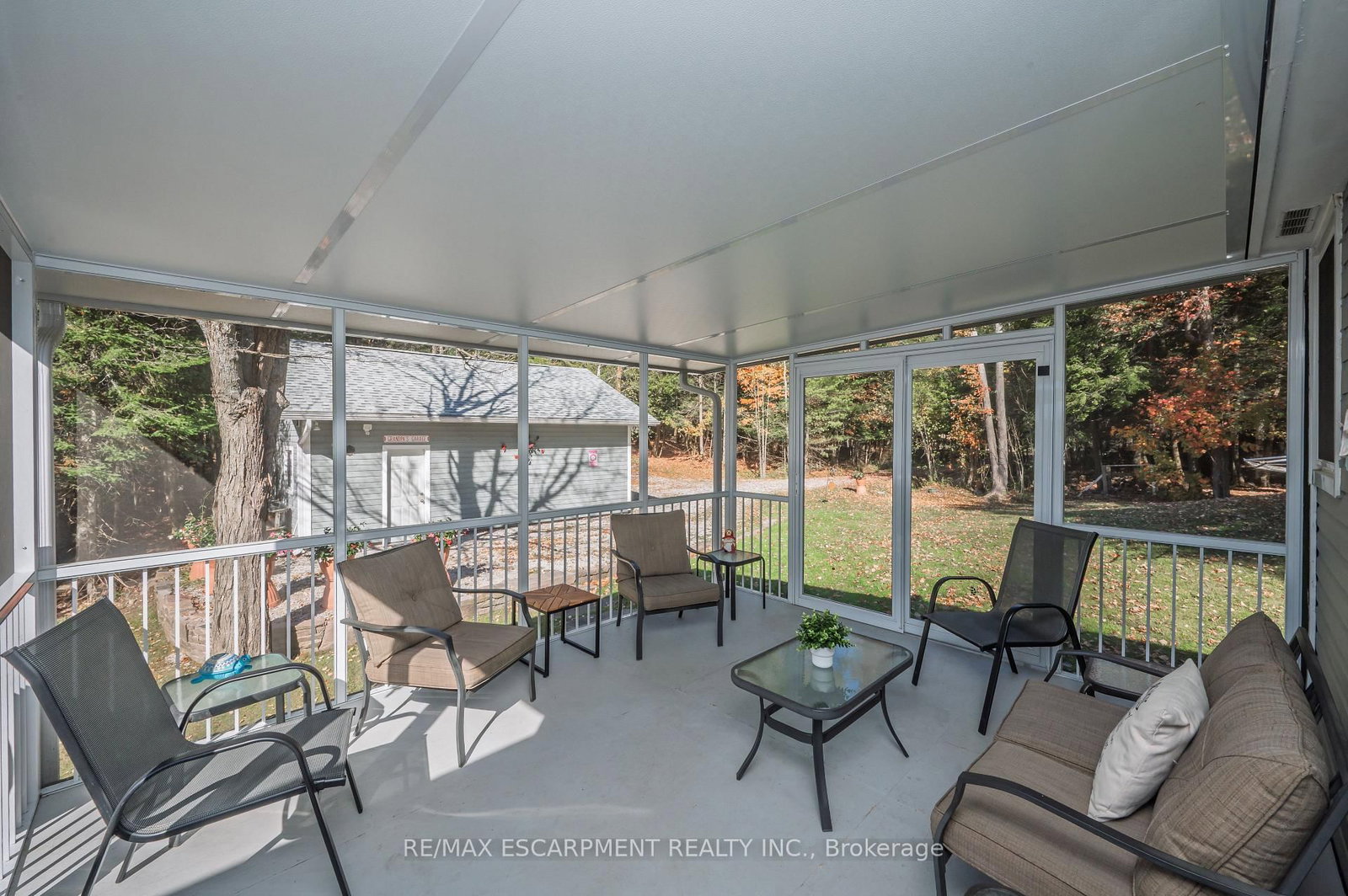 1012 Armstrong Road • Gravenhurst, ON photo 14