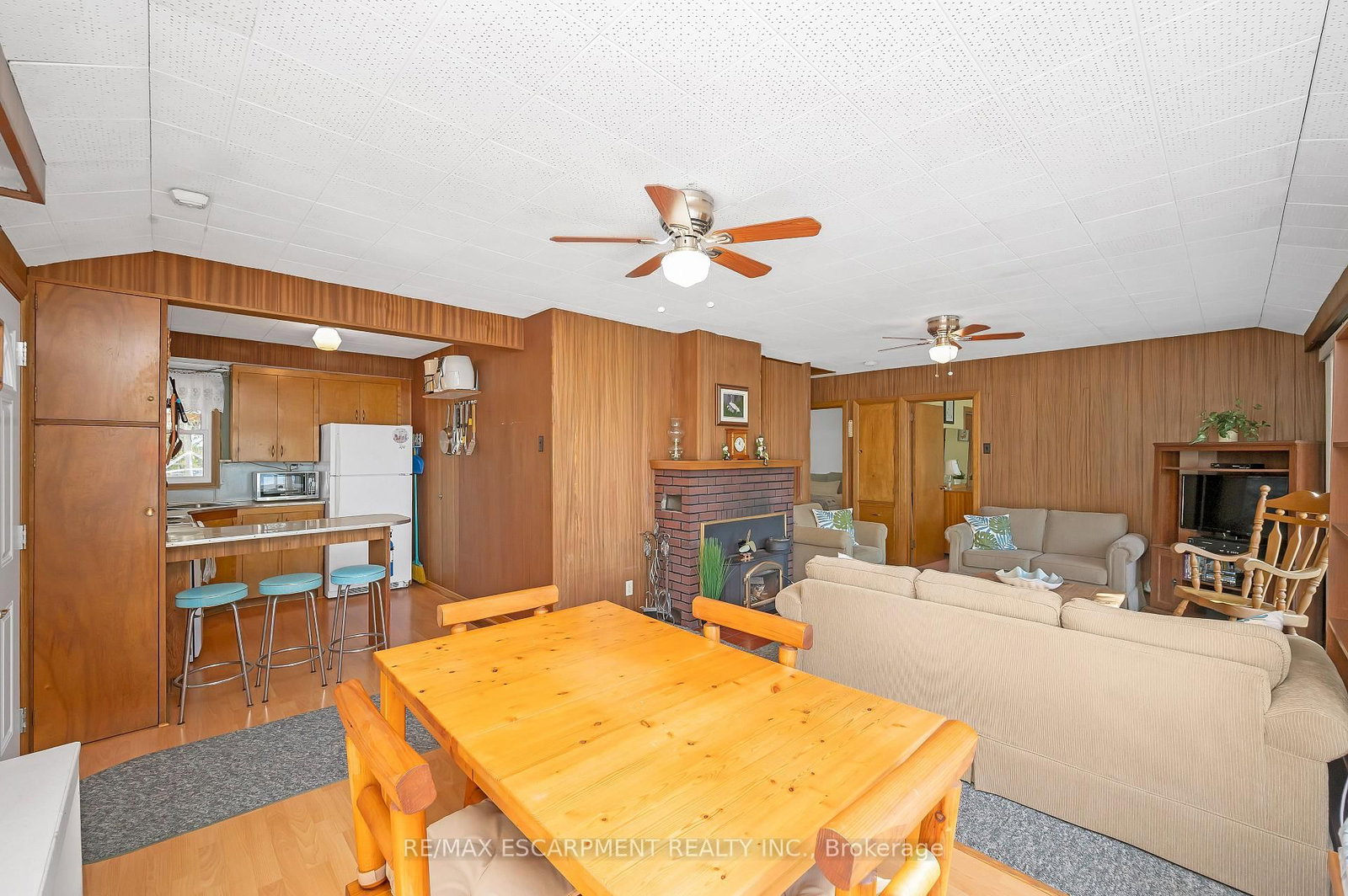 1012 Armstrong Road • Gravenhurst, ON photo 21