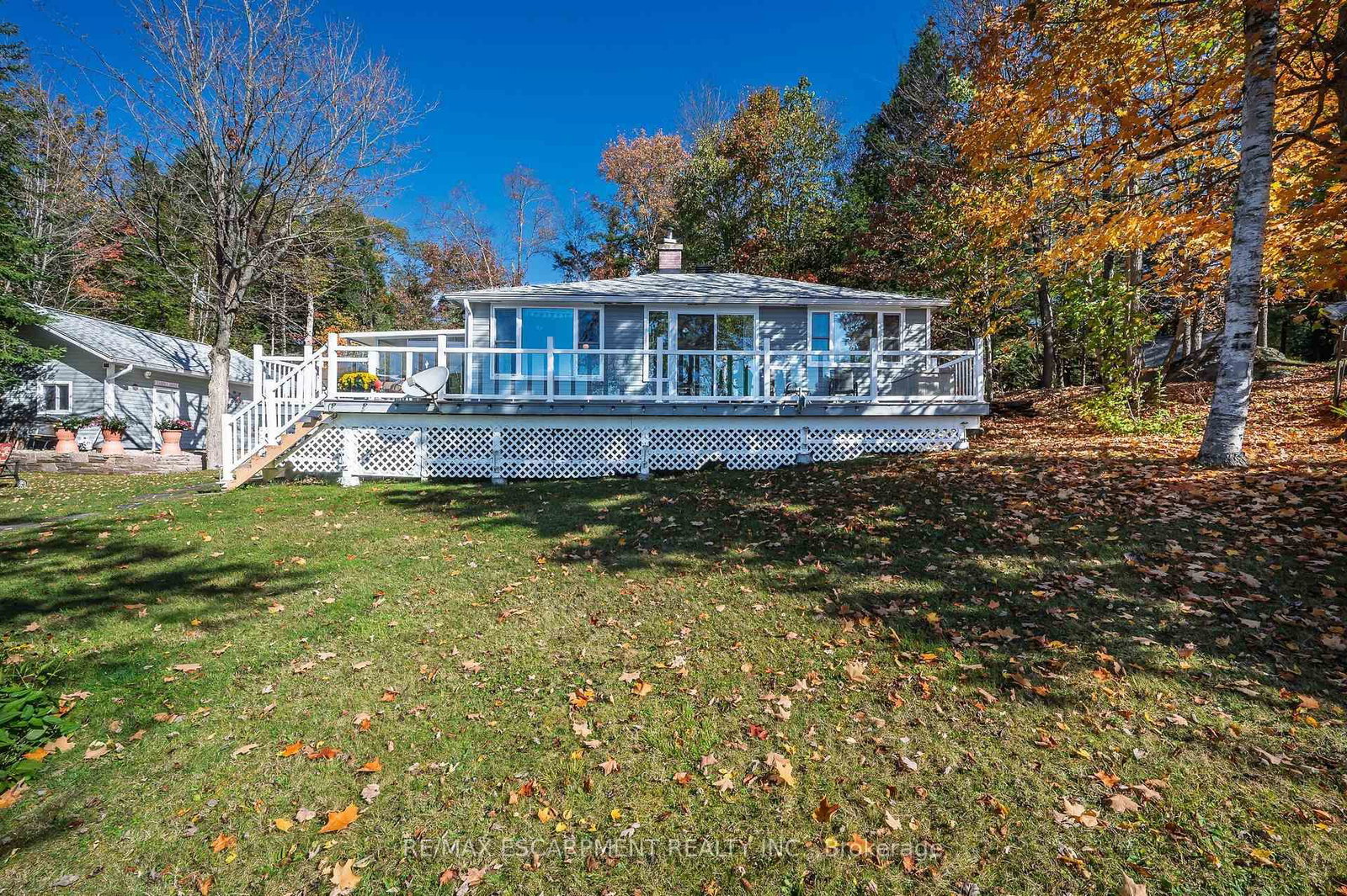 1012 Armstrong Road • Gravenhurst, ON photo 3