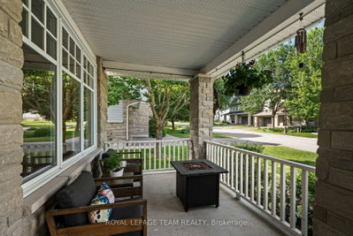14 Ironside Court • Ottawa, ON photo 4