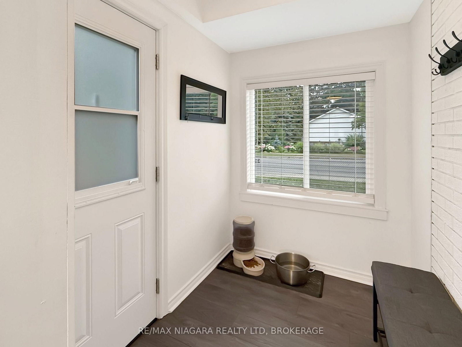 222 Ridgeway Road • Fort Erie, ON photo 11
