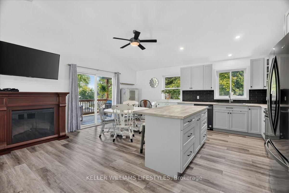 9904 LAKE Road • Lambton Shores, ON photo 13