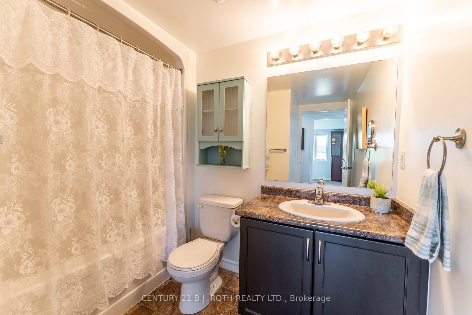 403-67 Kingsbury Sq, Guelph, view 21