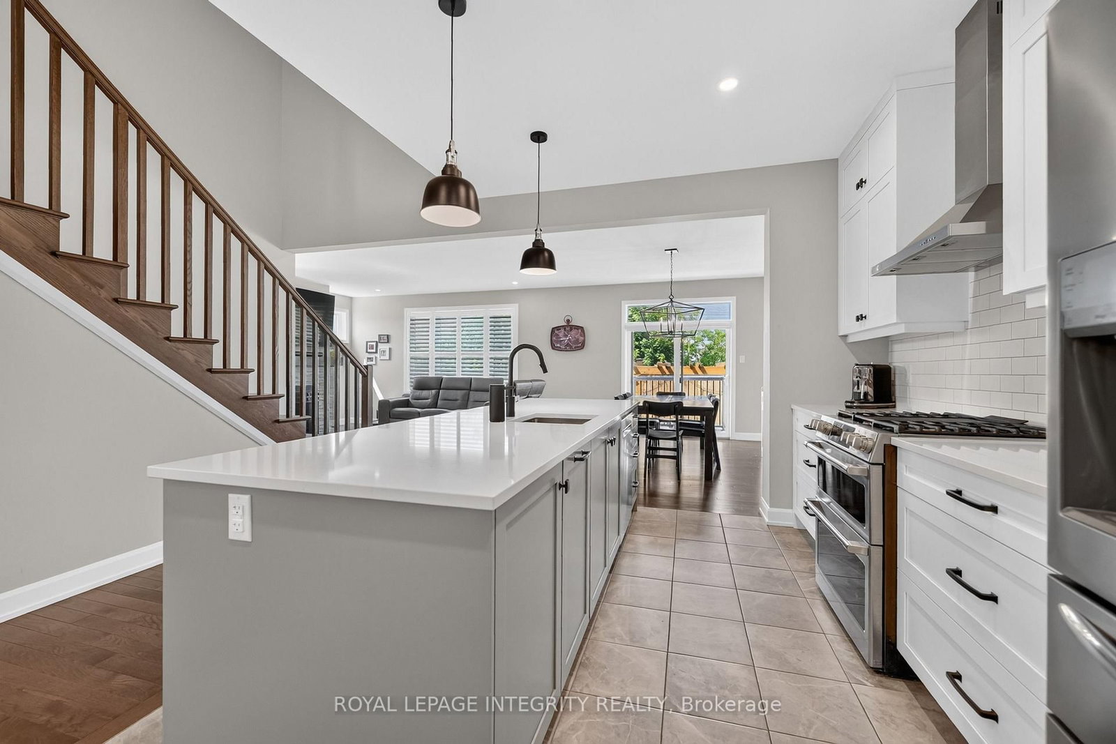 501 Cannes Crescent • Orleans, ON photo 12
