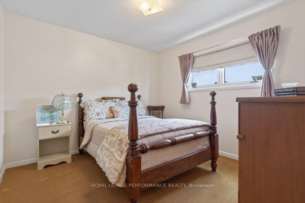 2184 Melfort Street • Ottawa, ON photo 23