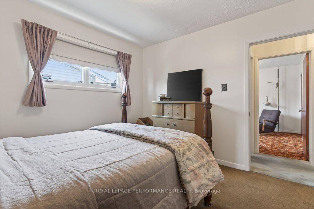 2184 Melfort Street • Ottawa, ON photo 24