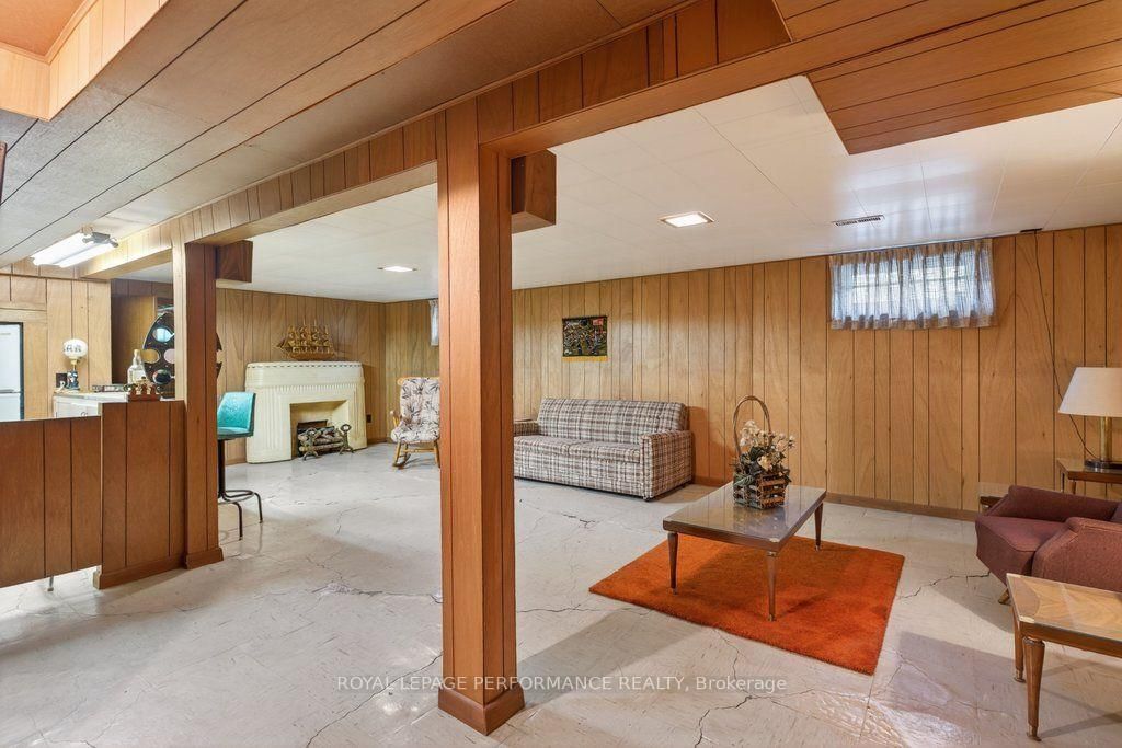 2184 Melfort Street • Ottawa, ON photo 25