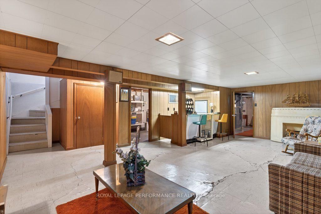 2184 Melfort Street • Ottawa, ON photo 29