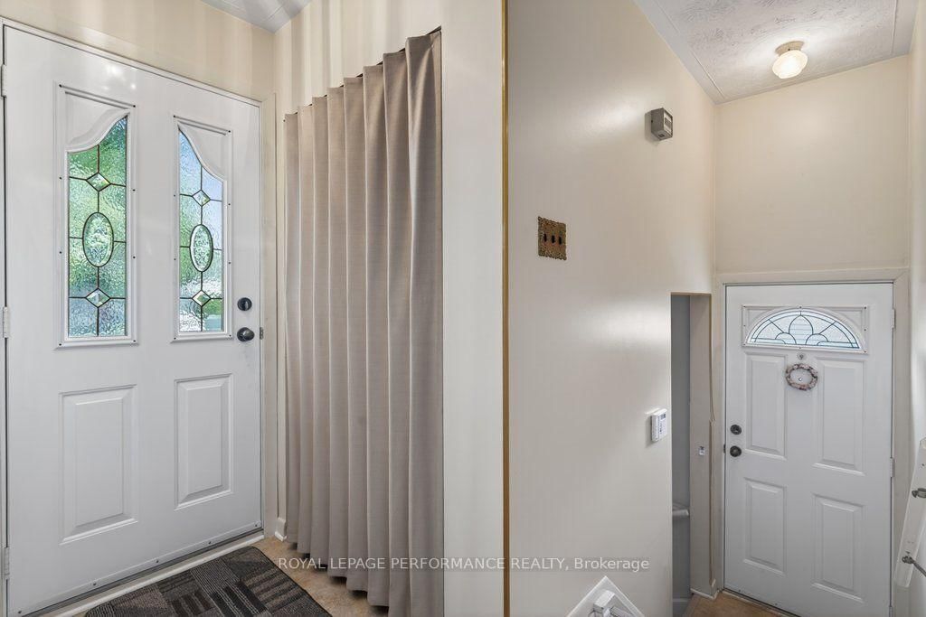2184 Melfort Street • Ottawa, ON photo 3