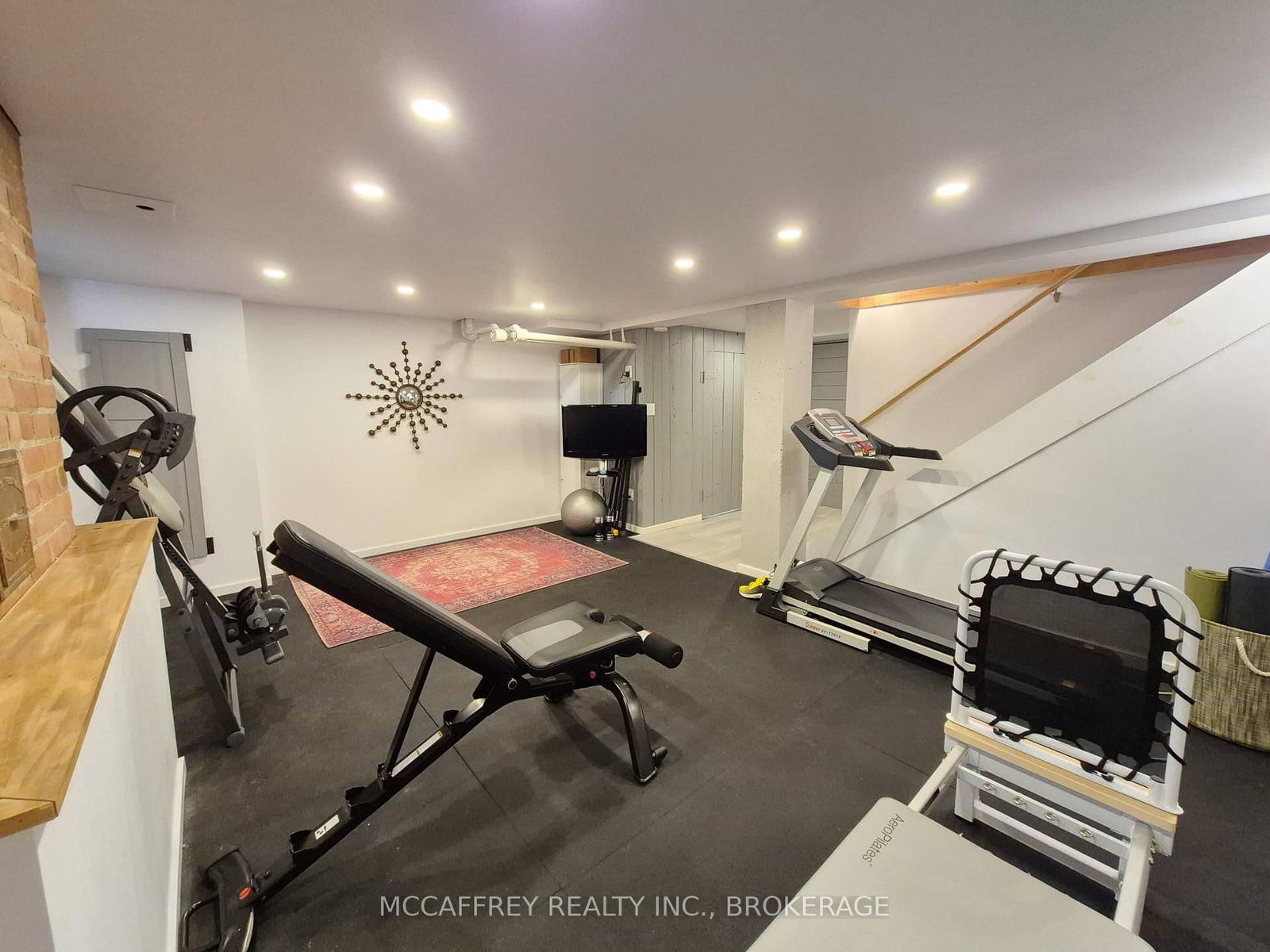 442 W DUNDAS Street • Greater Napanee, ON photo 32