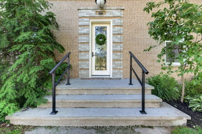 442 W DUNDAS Street • Greater Napanee, ON photo 6