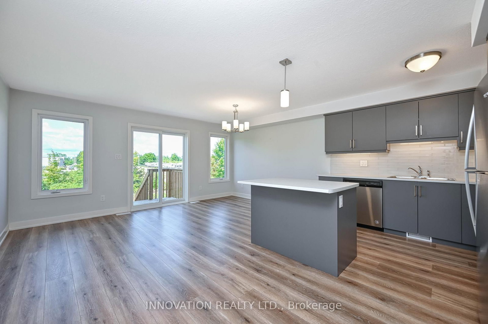 4 Staples Boulevard • Smiths Falls, ON photo 6