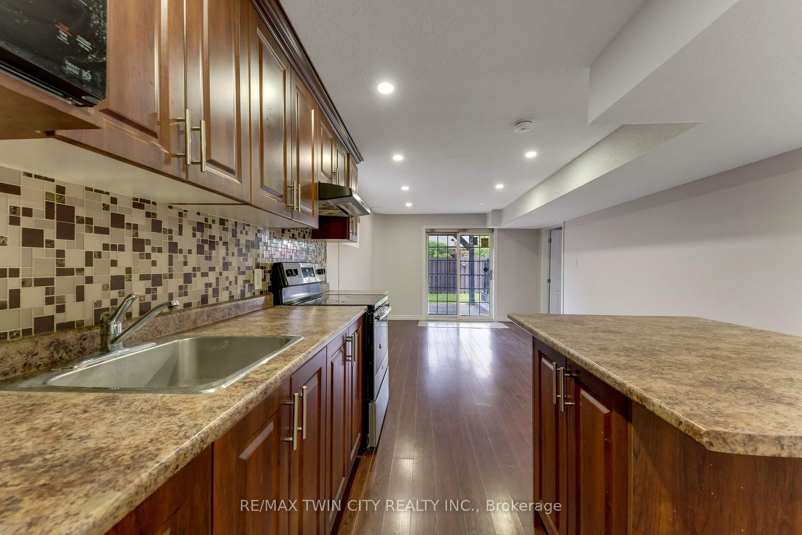 1263 Countrystone Drive • Kitchener, ON photo 35