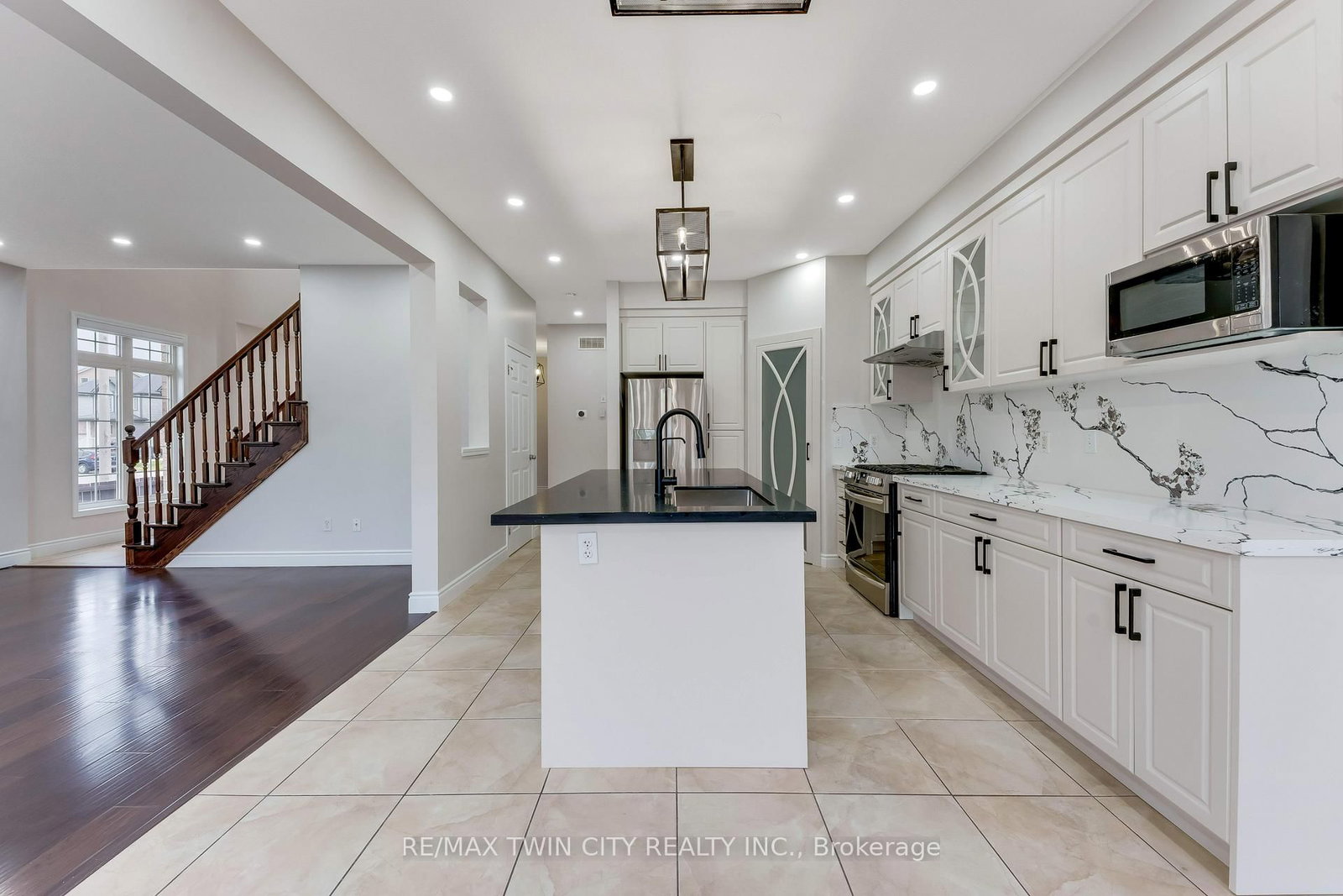 1263 Countrystone Drive • Kitchener, ON photo 8