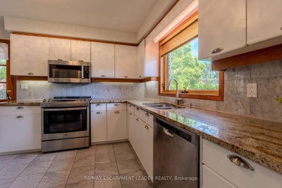 1129 SCENIC Drive • Hamilton, ON photo 6