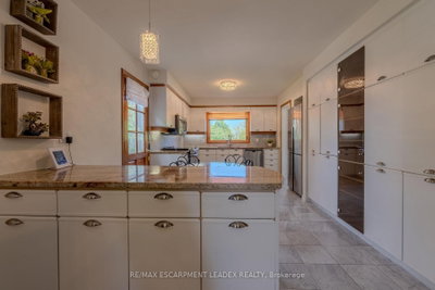 1129 SCENIC Drive • Hamilton, ON photo 8