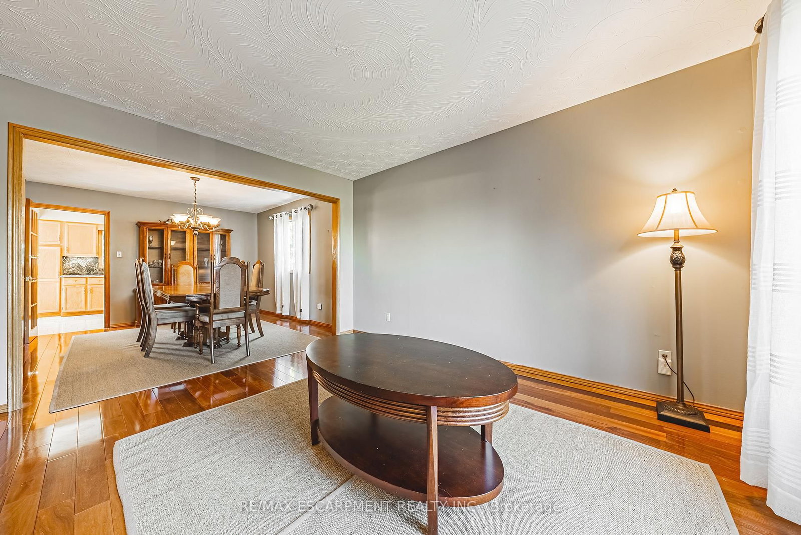 19 Glenhaven Court • Hamilton, ON photo 4