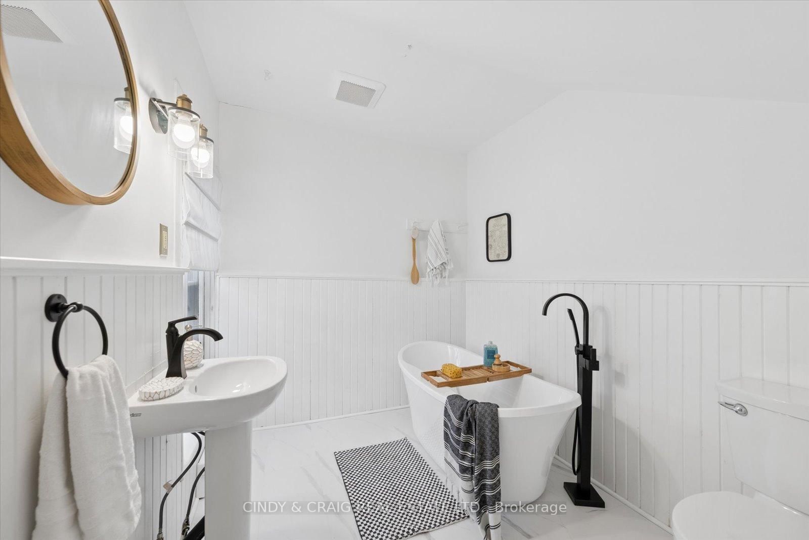 443 Victoria Street • Cobourg, ON photo 16