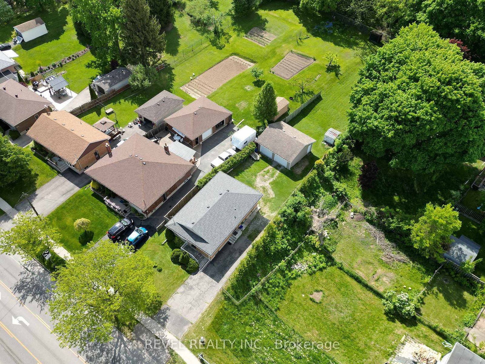120 Henry Street • Brantford, ON photo 25