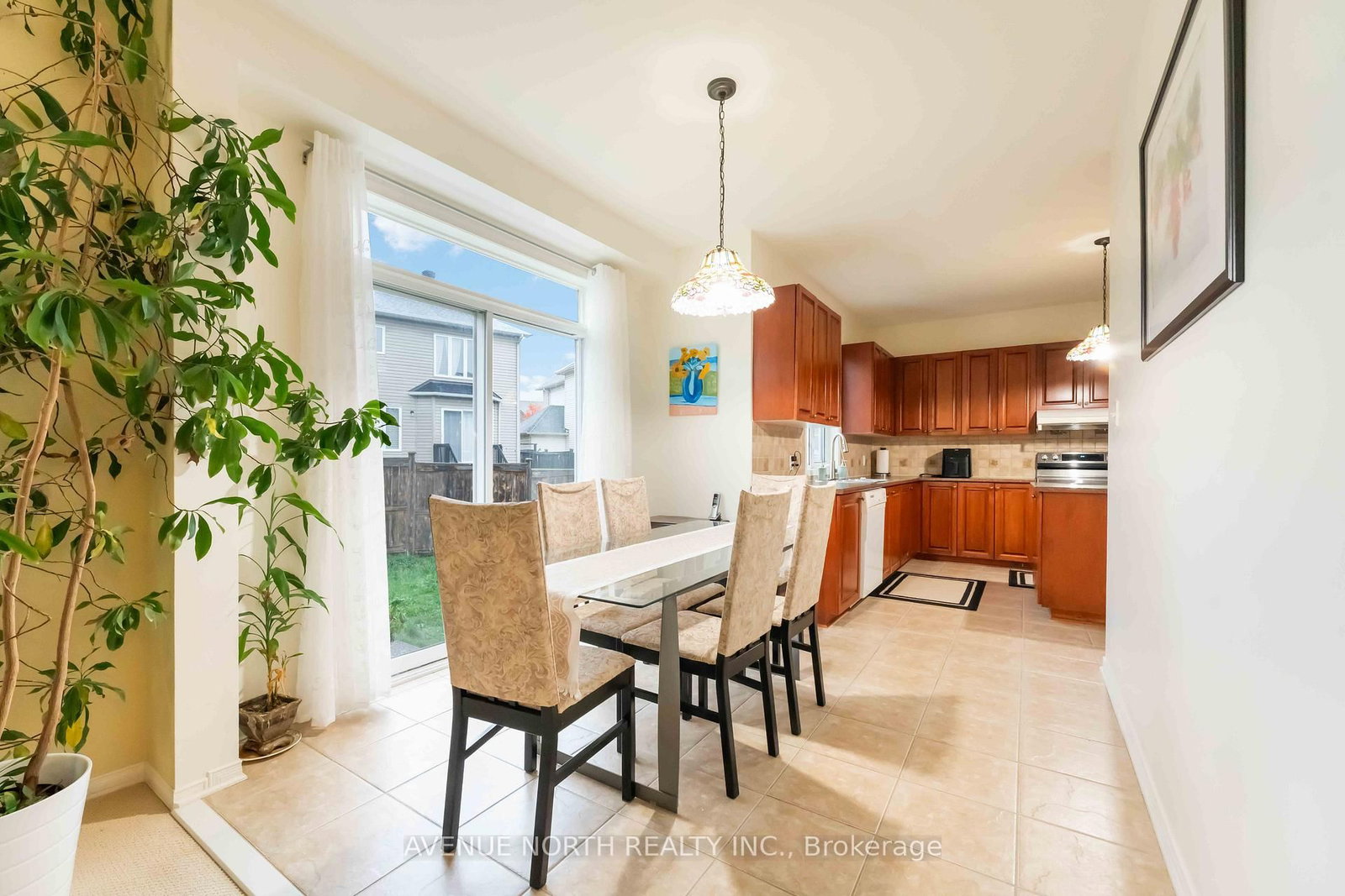 23 Hearthstone Place • Barrhaven, ON photo 11