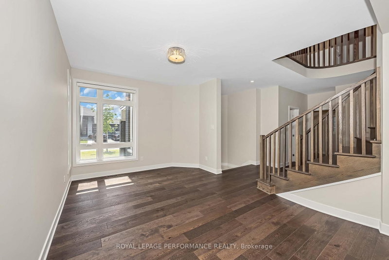 414 Longworth Ave photo 4