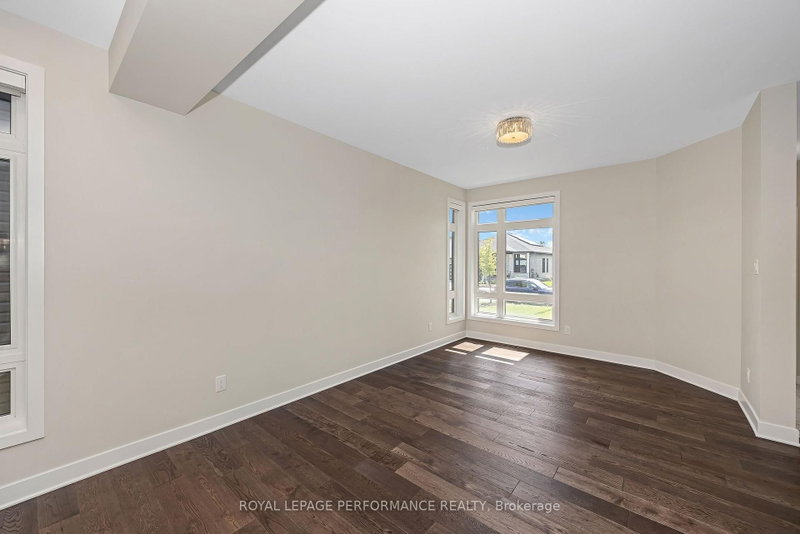414 Longworth Ave photo 5