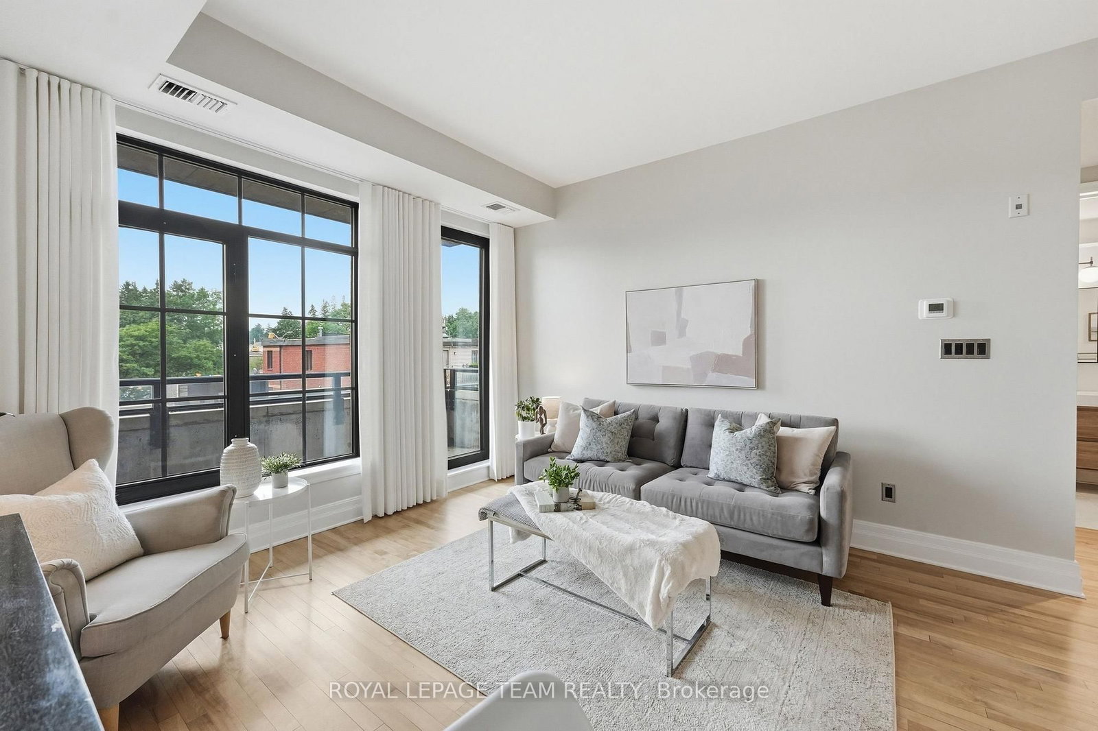 330 S Loretta Avenue • #301 • Ottawa, ON photo 19