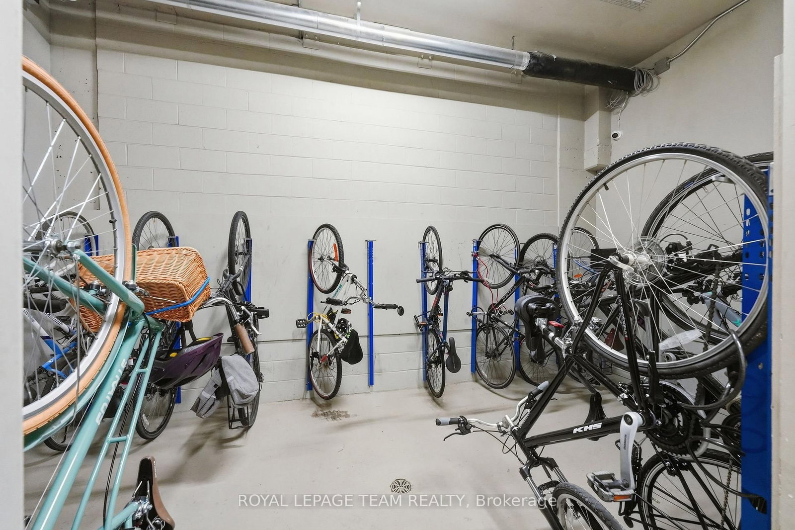330 S Loretta Avenue • #301 • Ottawa, ON photo 29
