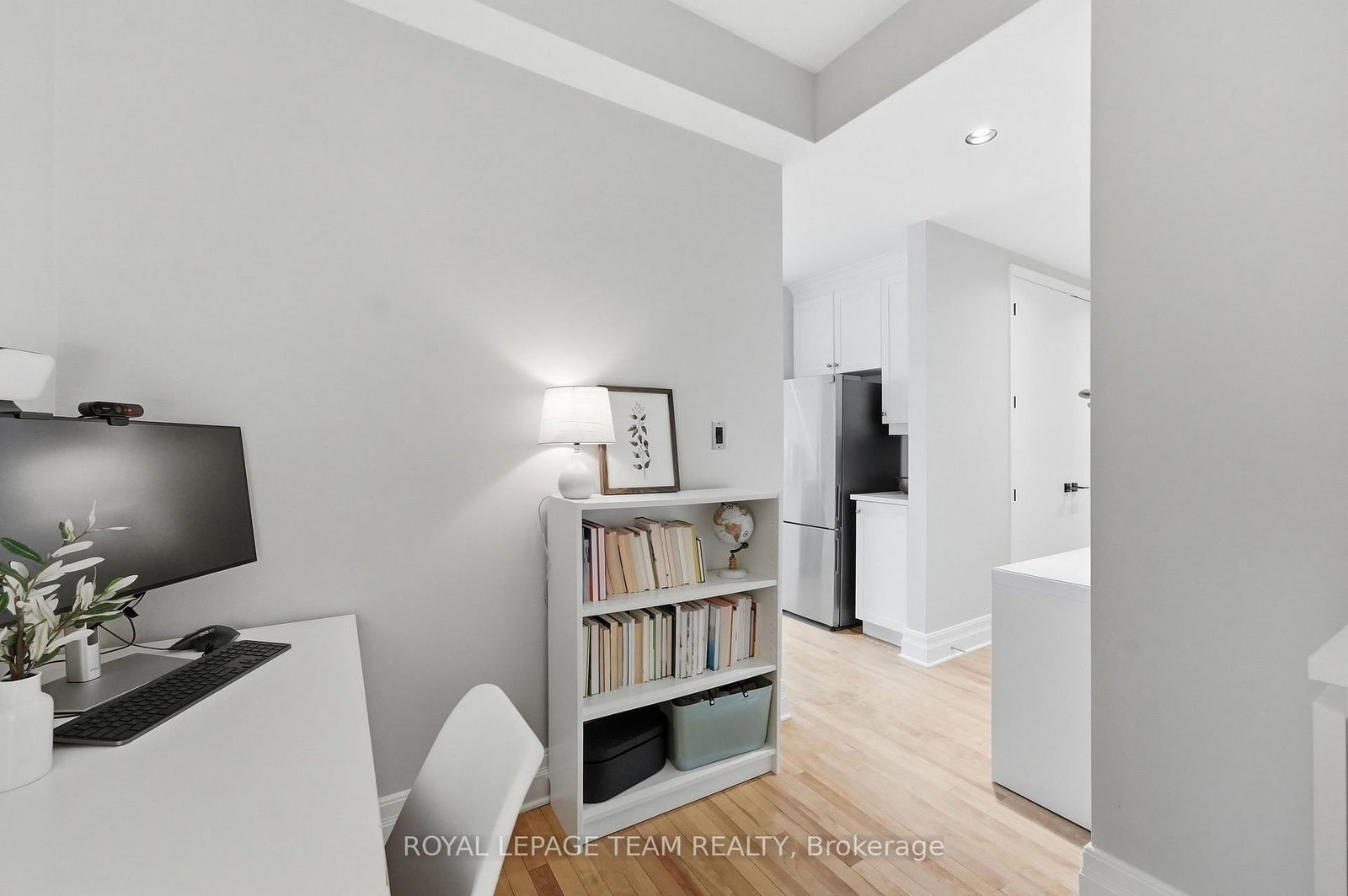 330 S Loretta Avenue • #301 • Ottawa, ON photo 8