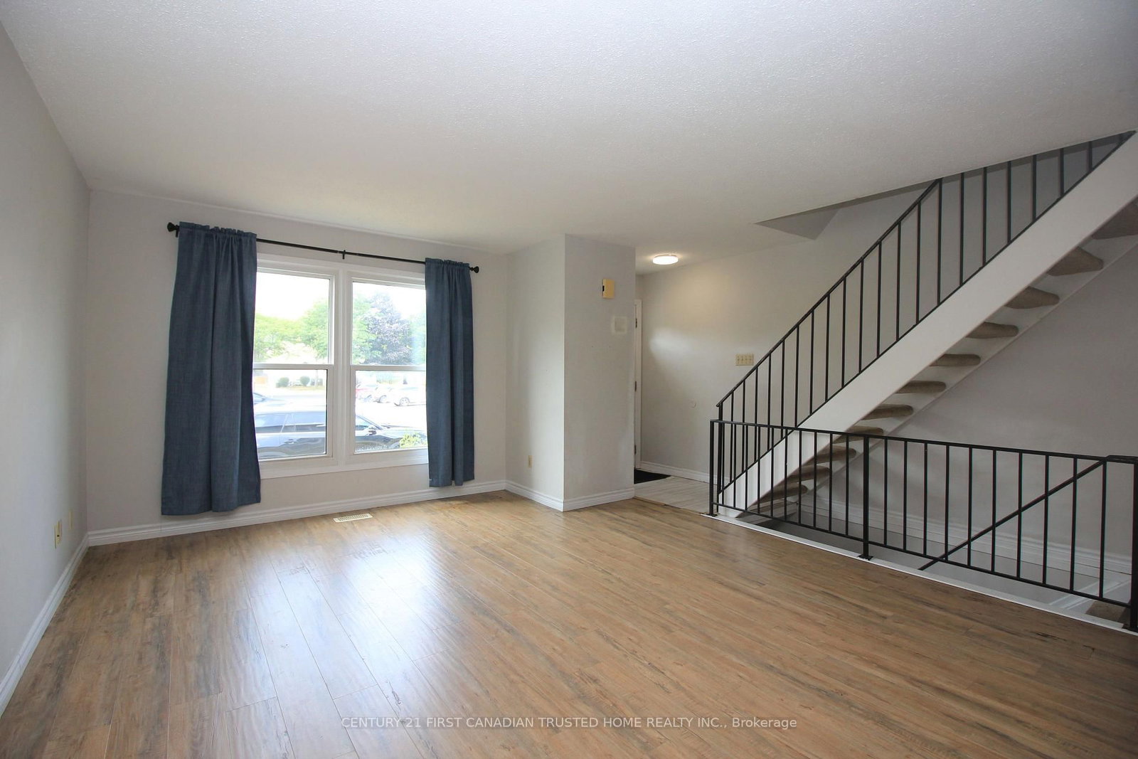 94 - 70 Fiddlers Green Road, London North — photo 6