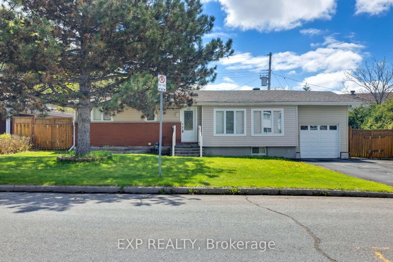 888 CHARLESWOOD Avenue