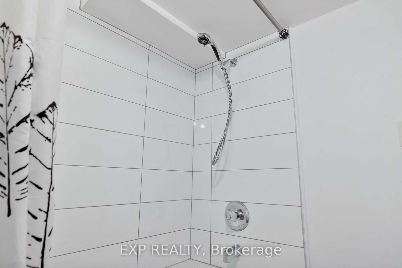 888 CHARLESWOOD Avenue • Ottawa, ON photo 42