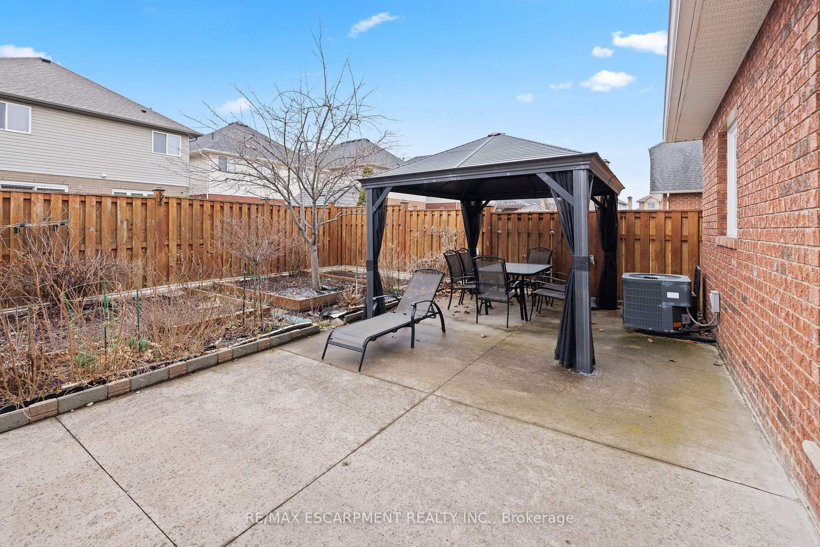 39 McKibbon Avenue • Hamilton, ON photo 30