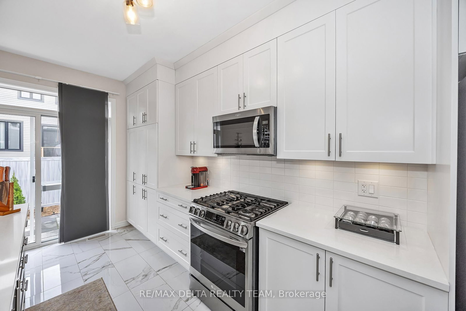 748 Vennecy Terrace • Ottawa, ON photo 12