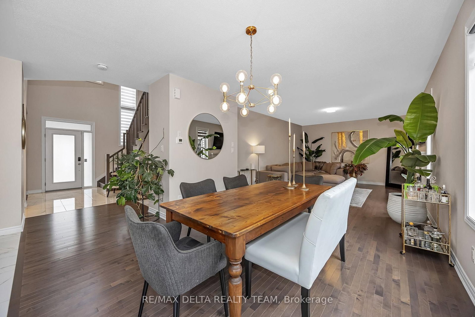 748 Vennecy Terrace • Ottawa, ON photo 14