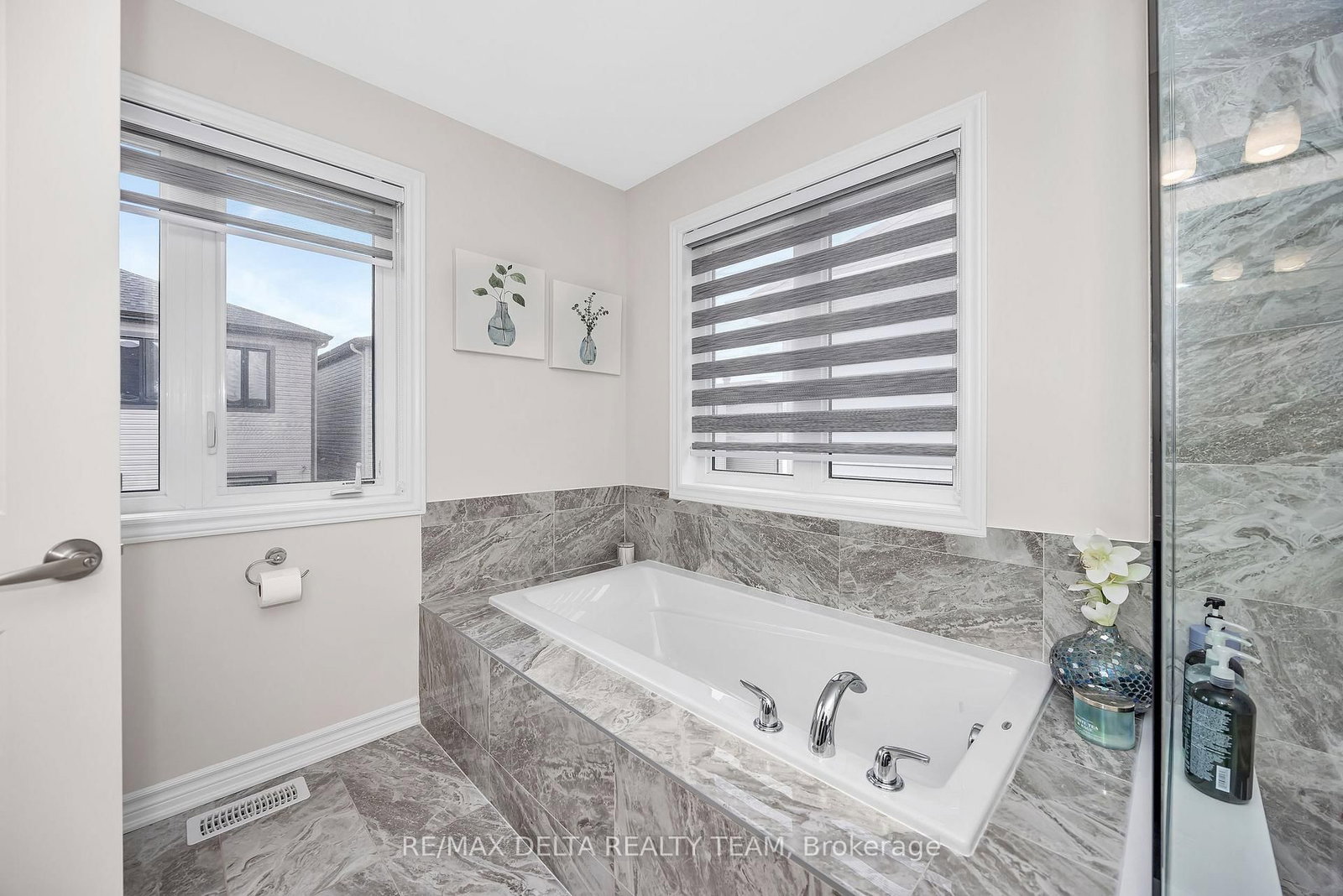 748 Vennecy Terrace • Ottawa, ON photo 23