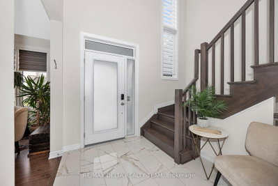 748 Vennecy Terrace • Ottawa, ON photo 4