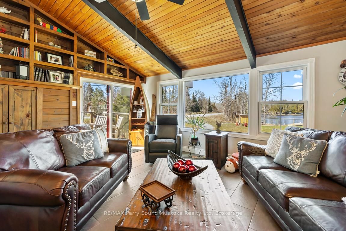 5 MEHARG Drive • McKellar, ON photo 3