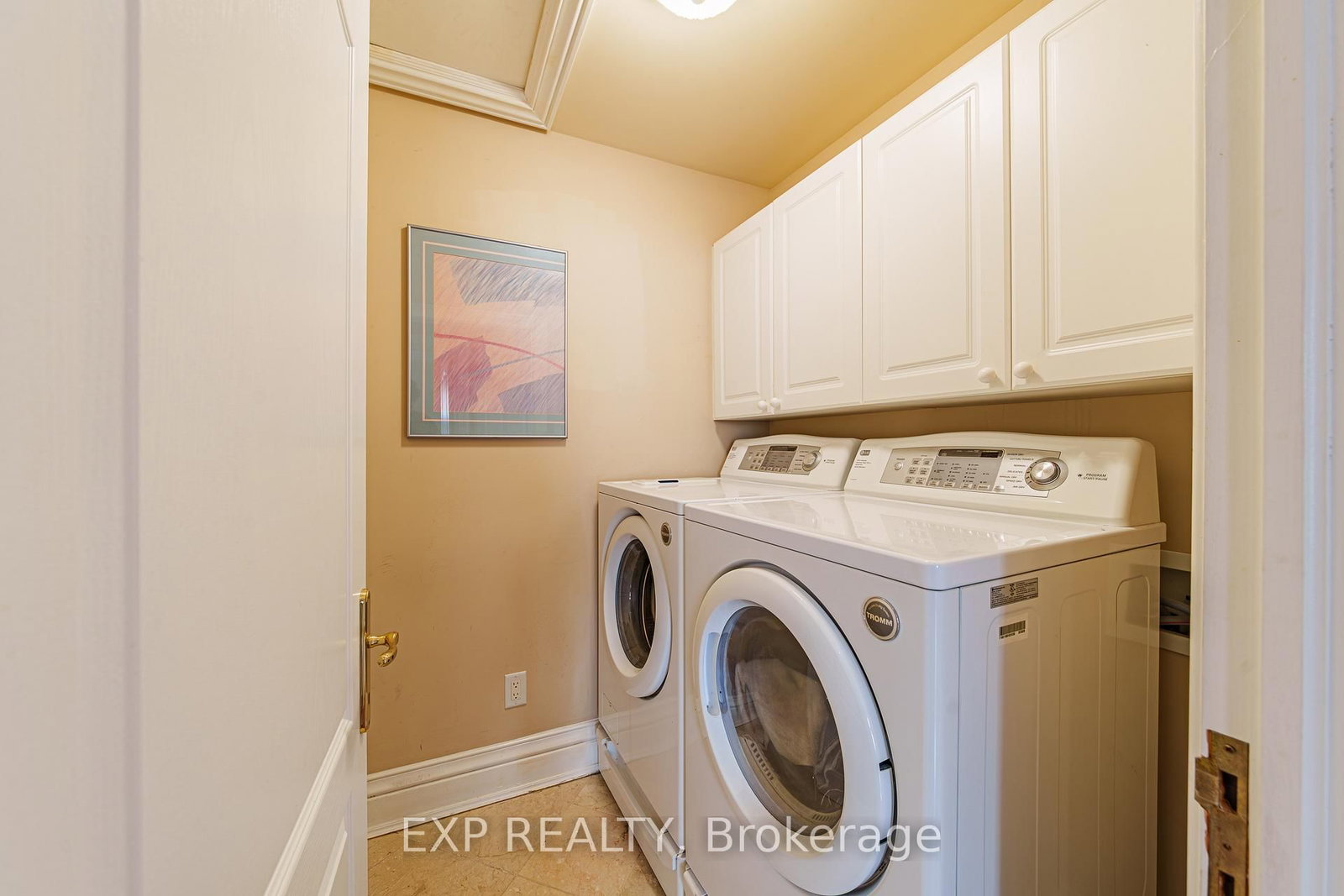 1283 Rideau Cove Court • Ottawa, ON photo 24