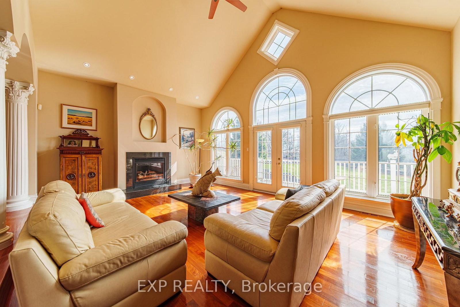 1283 Rideau Cove Court • Ottawa, ON photo 8