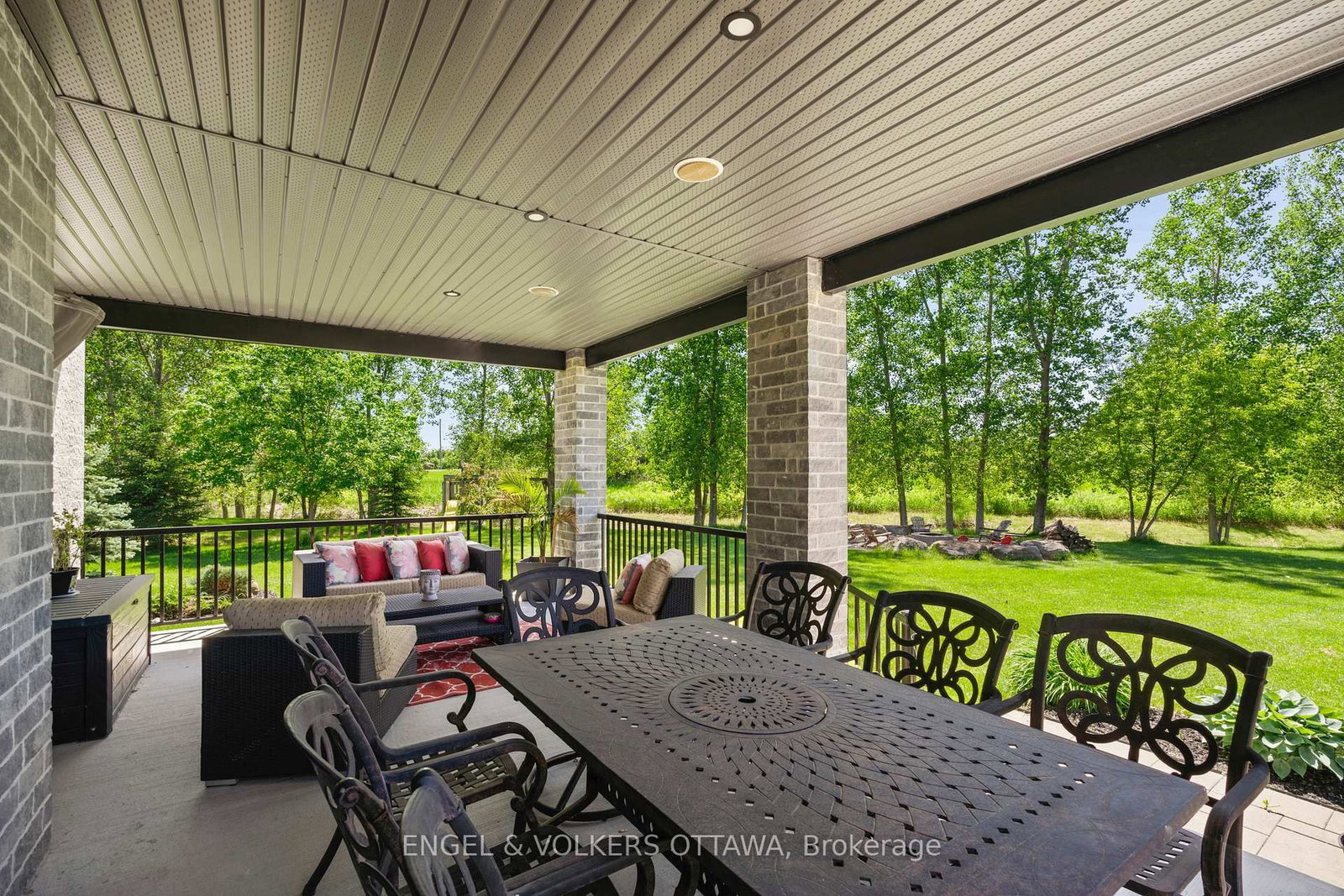 532 Leimerk Court • Ottawa, ON photo 45