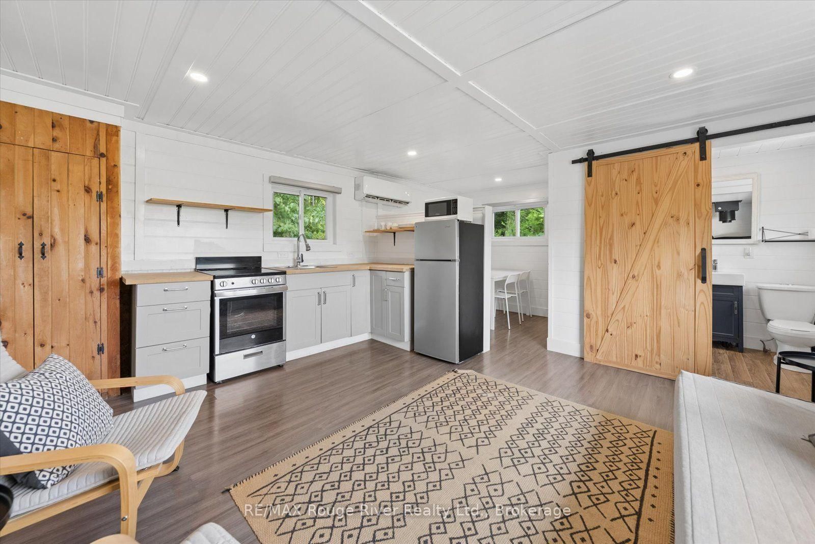 734 Marble Point Road • Limoges, ON photo 11