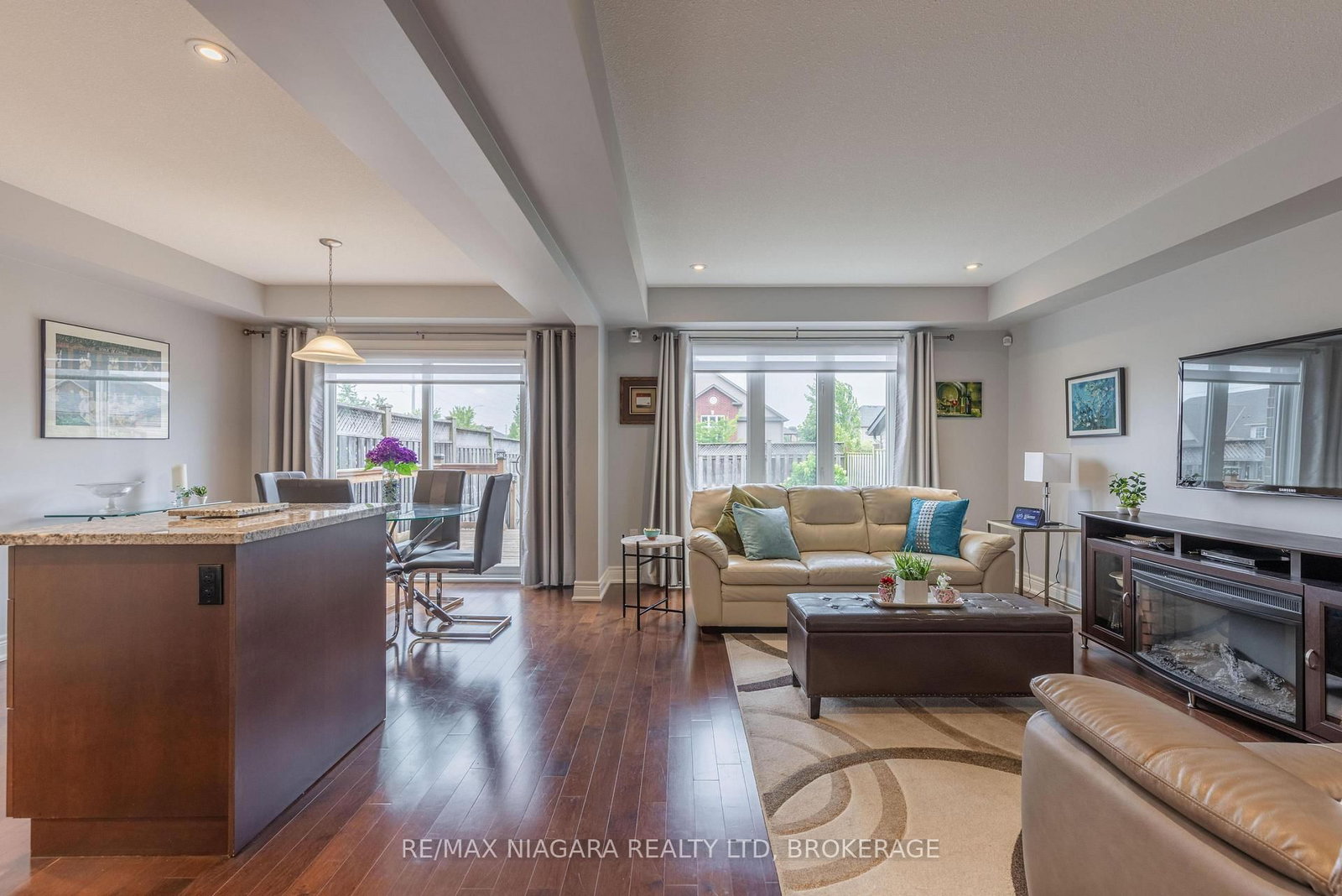 8844 Silverstar Court • Niagara Falls, ON photo 6
