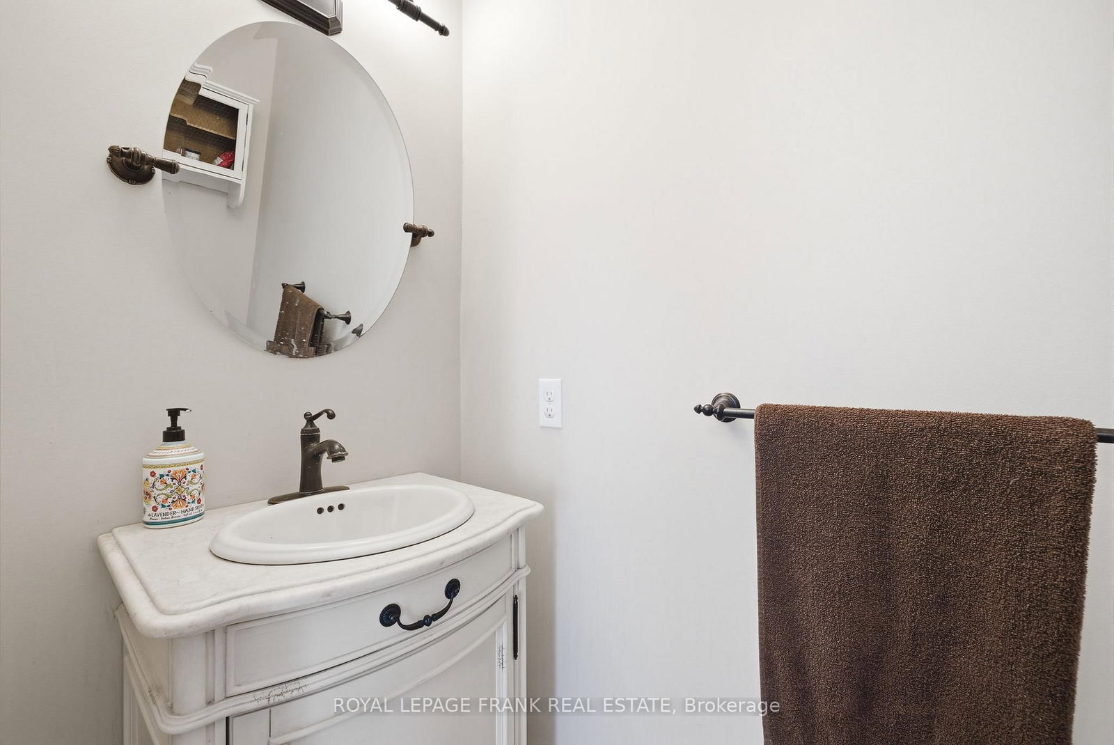 8 Kyle Court • Kawartha Lakes, ON photo 11