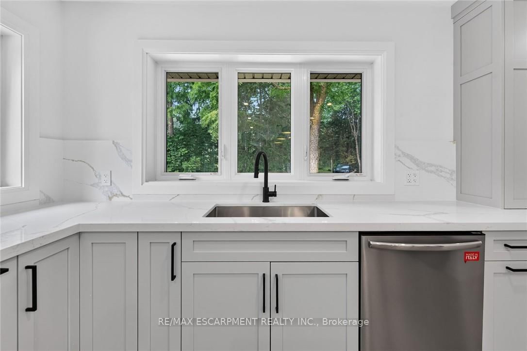 1376 Mineral Springs Road • Hamilton, ON photo 11